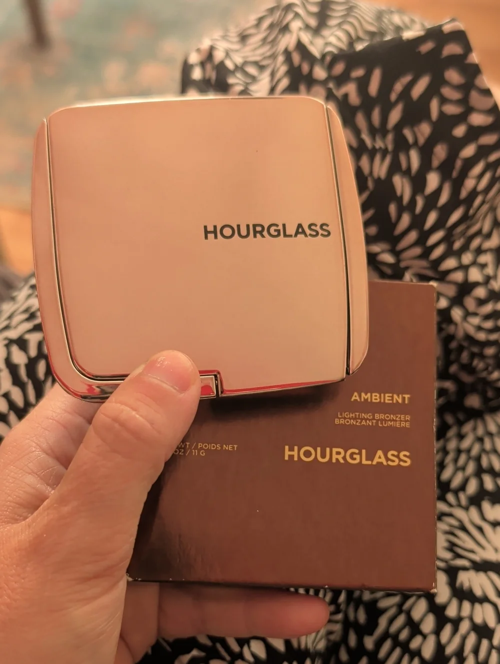 Hourglass Ambient Lighting Bronzer - Rose Gold Case